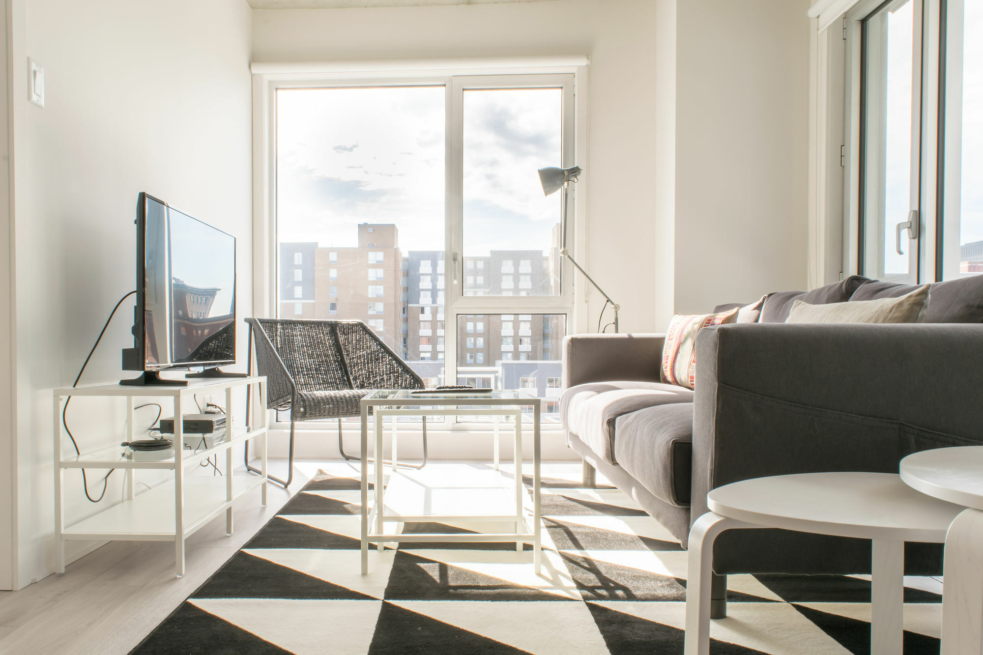 Apartament Sunny 2Br In Festival Quarter By Sonder Montreal Zewnętrze zdjęcie